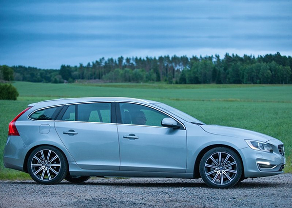 https://wcar.sets.lv/cars/Volvo/V60 universālis/d07e78f683c78b6522f5482bfa13b7a1.jpg